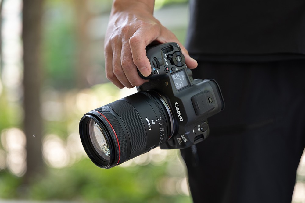 Canon-RF-85mm-f-1-4-L-VCM-Portr-tobjektiv-f-r-Foto-und-Video-pr-sentiert