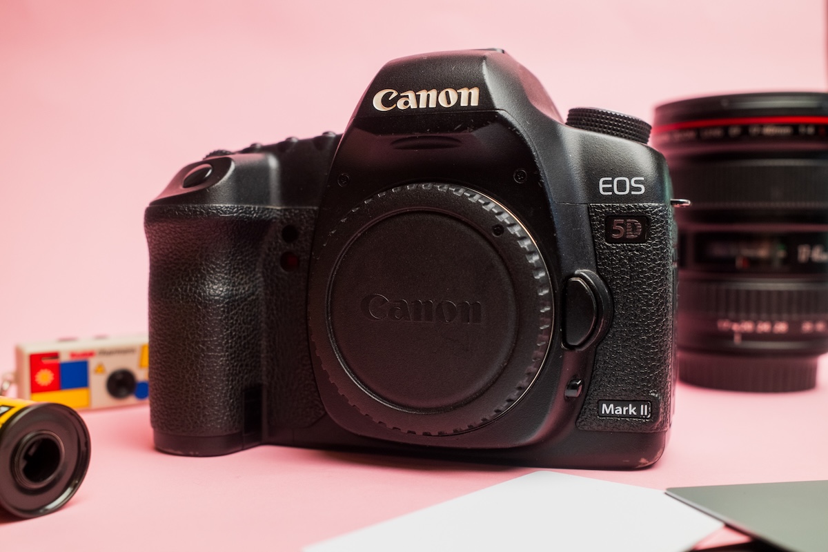 Fotograf-kauft-Deutschlands-billigste-Vollformatkamera-und-wird-berrascht