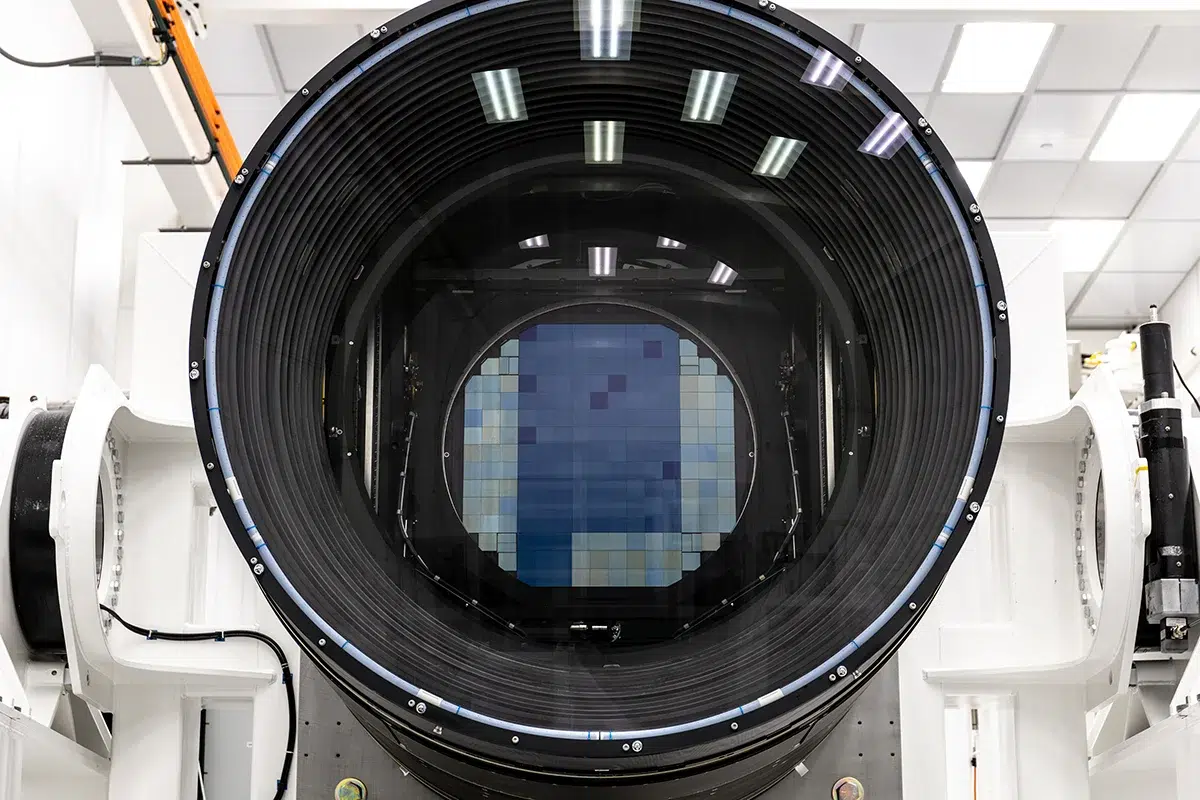 Die-gr-te-je-gebaute-Digitalkamera-fotografiert-jetzt-zehn-Jahre-lang-den-Nachthimmel
